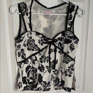 Isaac Mizrahi Black and White Floral Top